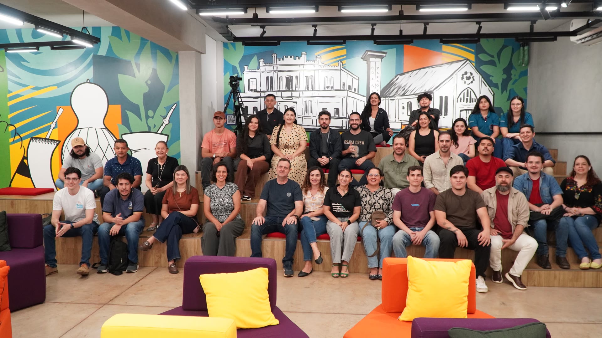 Participantes reunidos em atividade no PTIn